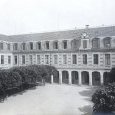 Cour d'honneur dans les années 1930