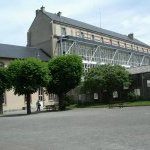 Cour intérieure devant le bâtiment C